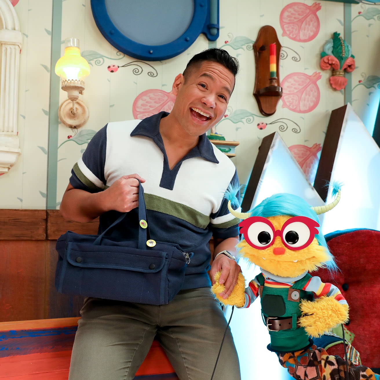 Edye Originals - El Elevador de Albie - Jay, personaje en la serie El elevador de Albie