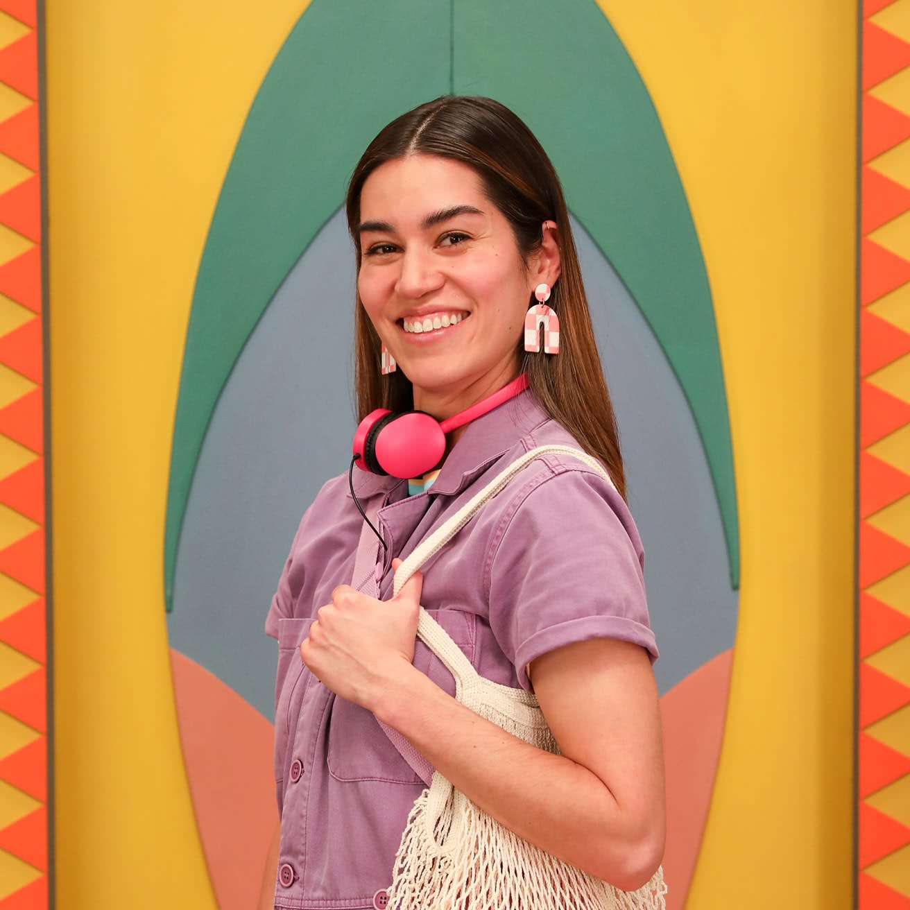 Edye Originals - El Elevador de Albie - Zia, personaje en la serie El elevador de Albie