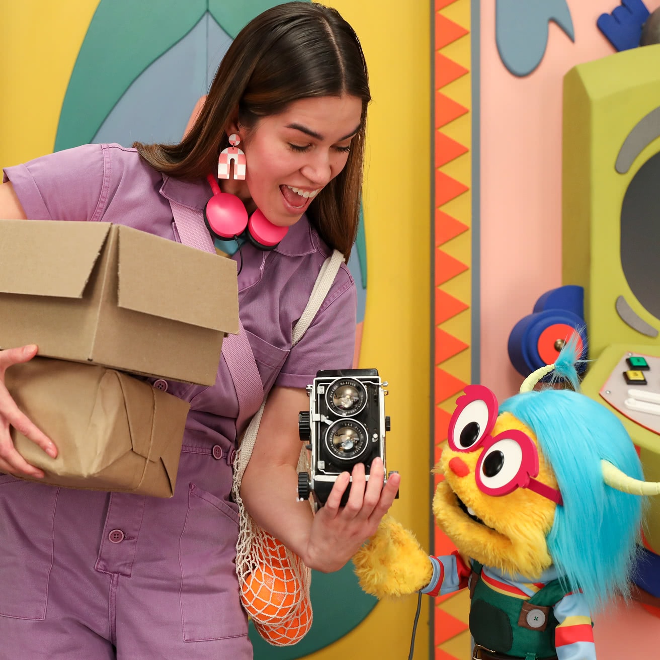 Edye Originals - El Elevador de Albie - Zia, personaje en la serie El elevador de Albie